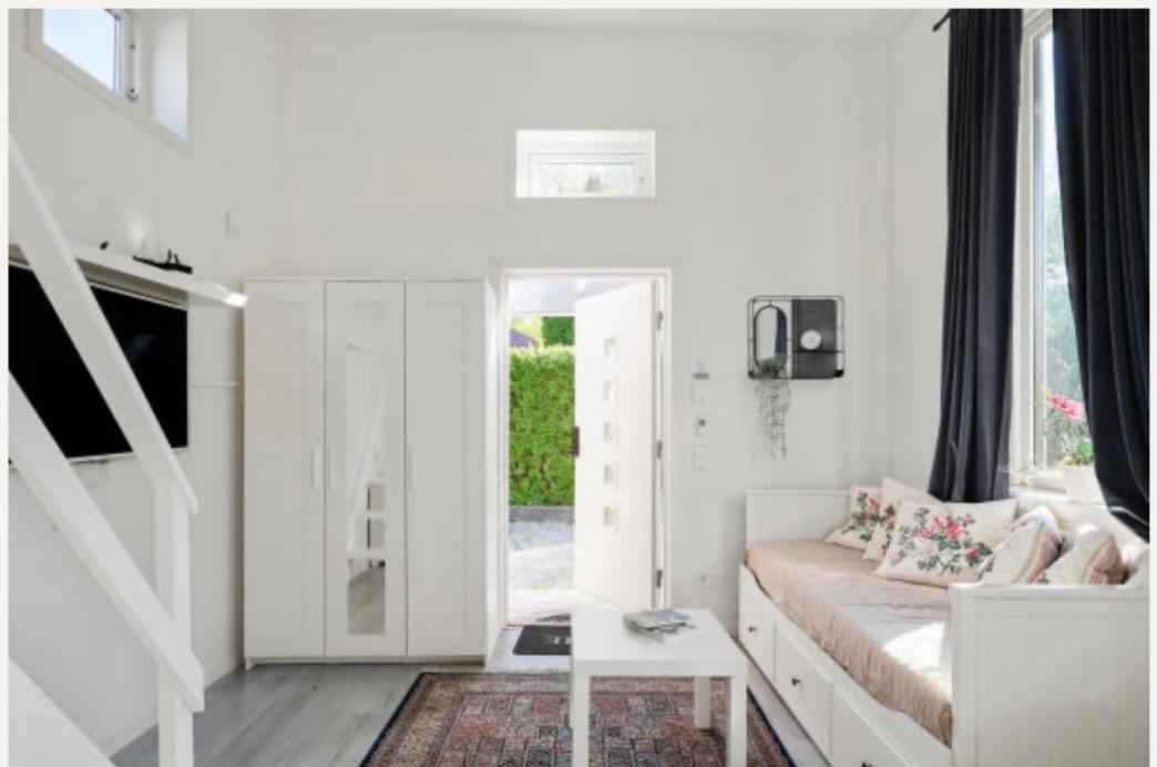 Apartamento Fresh Happy Little House, 35 M2 In Taeby Estocolmo Exterior foto